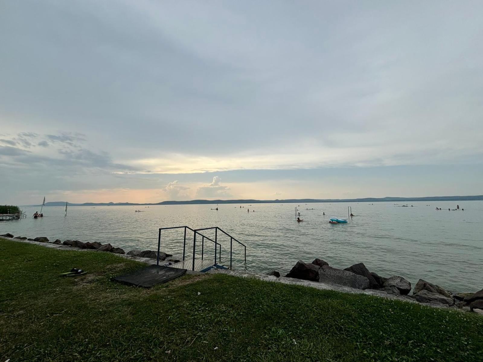 Mi Casa Soleada Villa Balatonszárszó Eksteriør billede